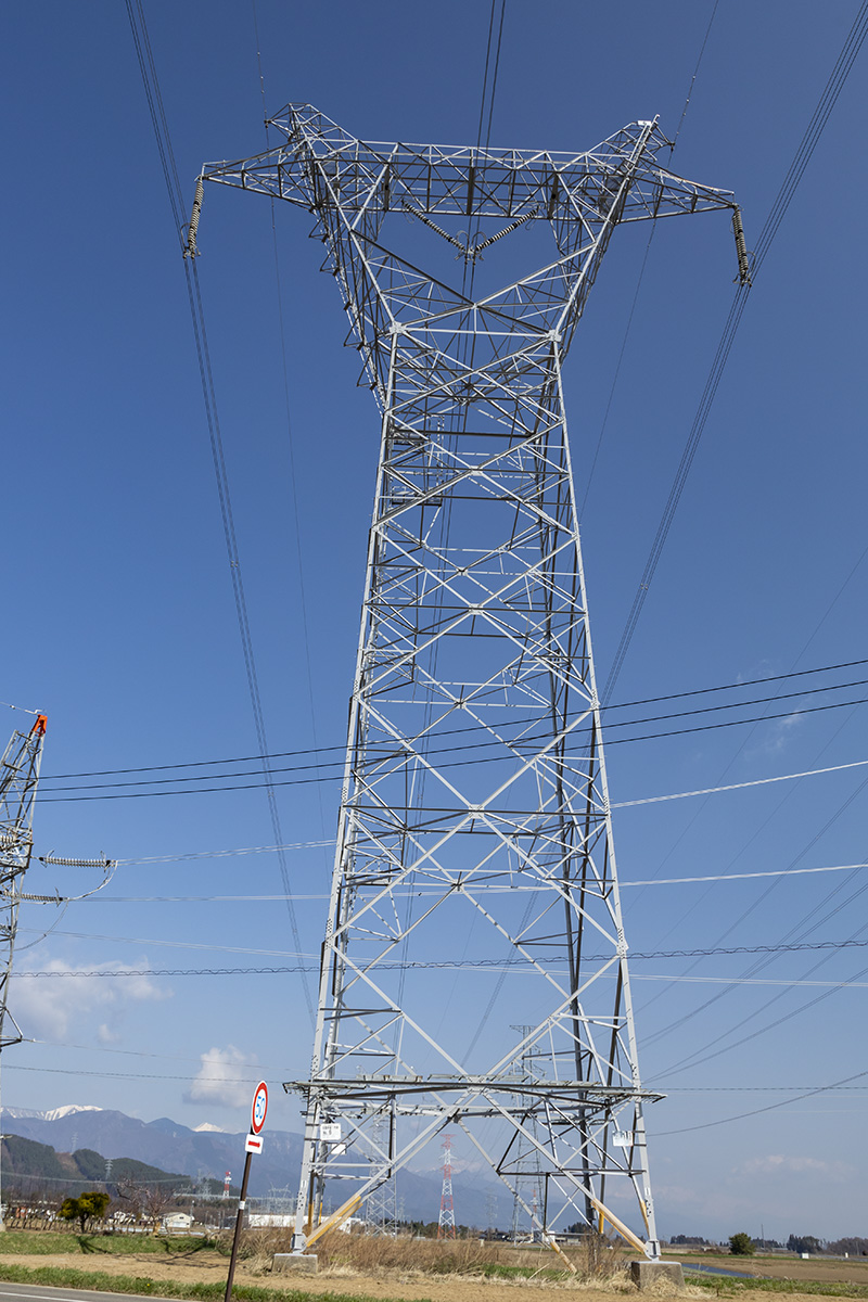 鉄塔全景