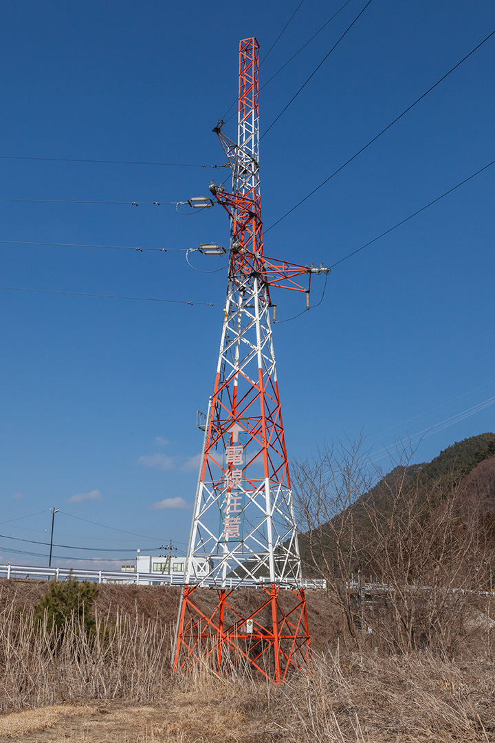 鉄塔全景