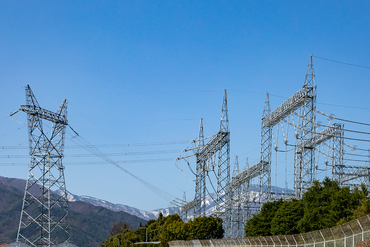 安曇幹線２号線No.1鉄塔と鉄構群